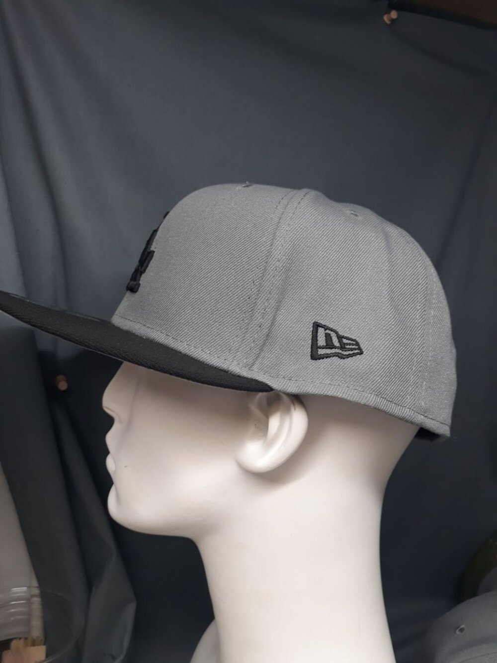 New Era 59-Fifty Men's Fitted Los Angeles Dodgers  Hat  Grey Size 7 5/8 NEW! - Picture 4 of 5